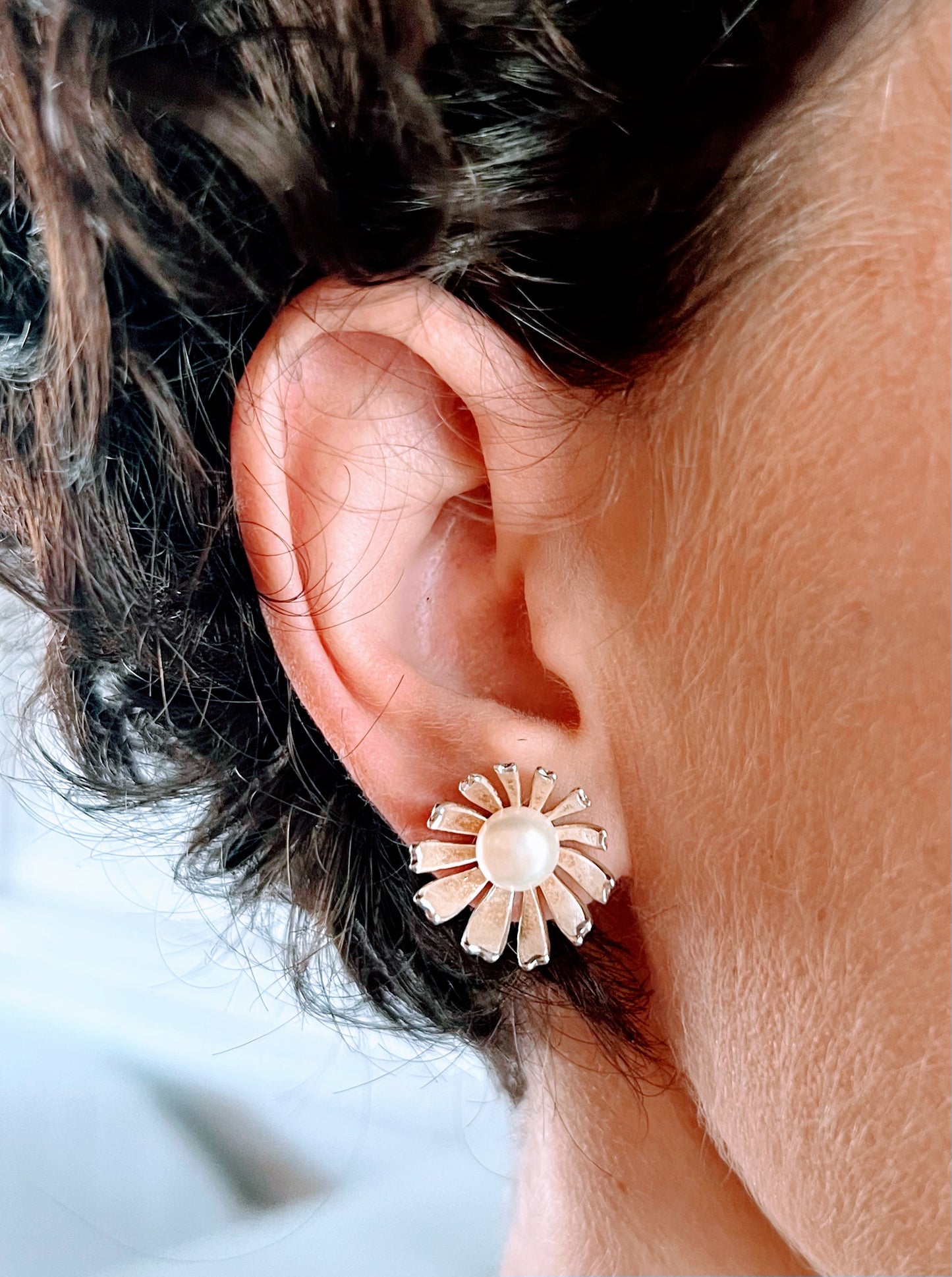 Small Daisy Sterling Silver